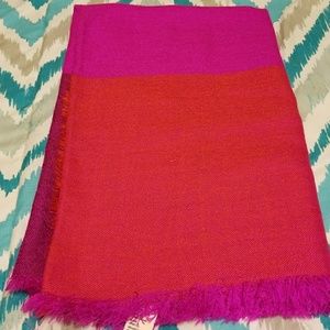 American Eagle scarf
